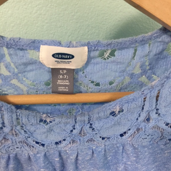 Cute top🌻 - Picture 2 of 2